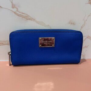 Michael Kors Zip Around Wallet